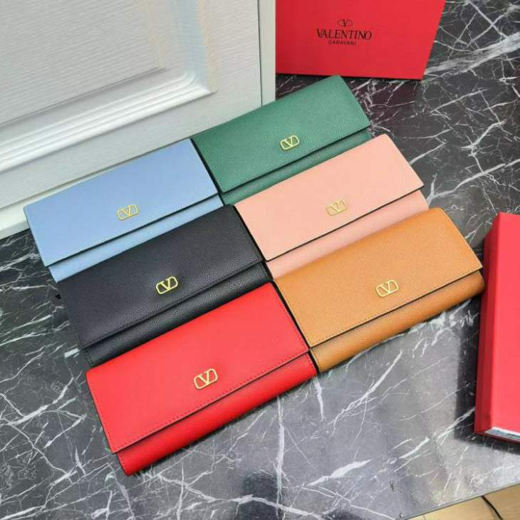 Picture of Valentino Handbags _SKUfw151905997fw